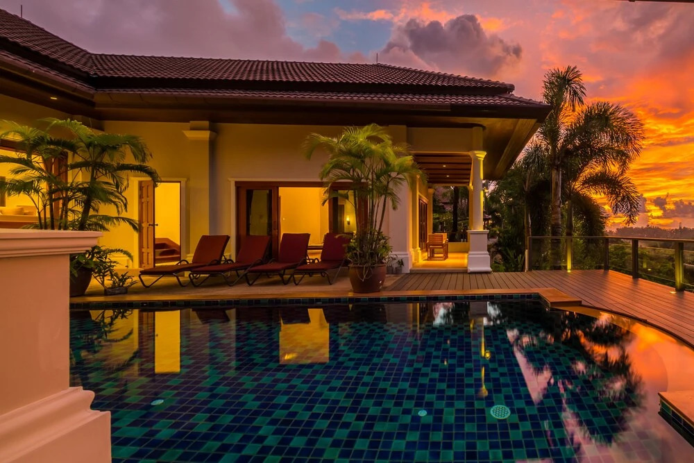 Lakewood Hills Villa by Lofty