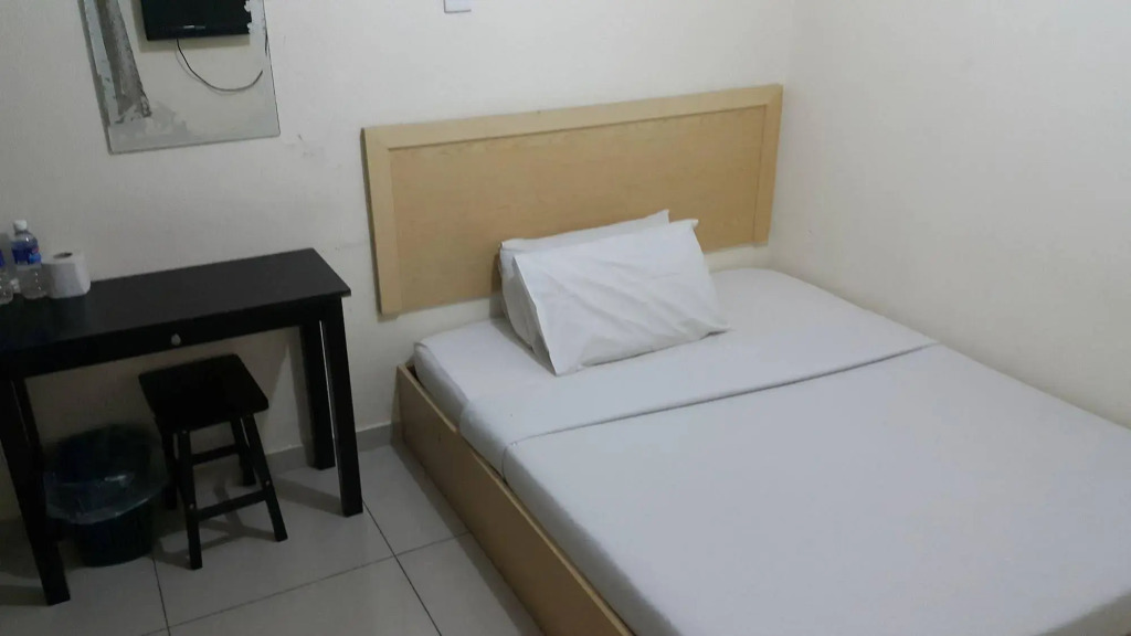 OYO 301 River Inn Hotel