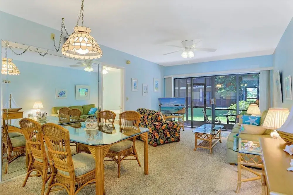 Relaxing Condo With two Pools and Steps to Beach