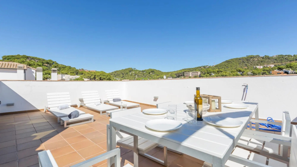 Gala in Llafranc with 4 bedrooms and 2 bathrooms