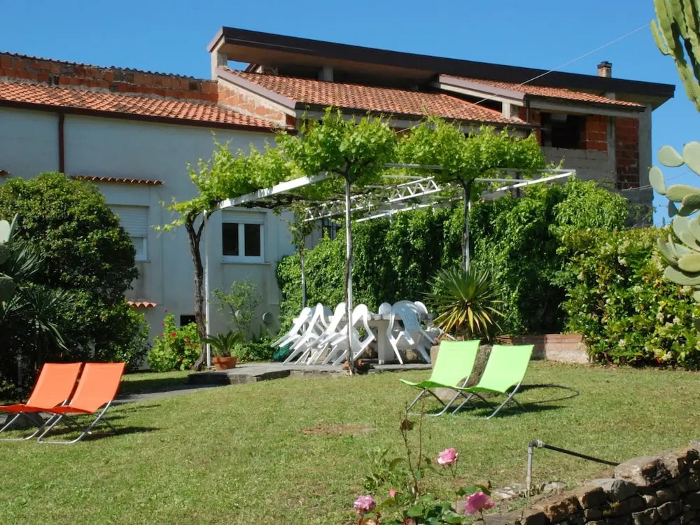 Villa in Velia near Roman Ruins and Beach