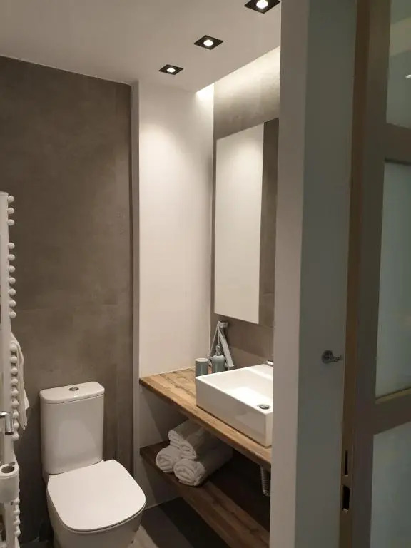 Newly Renovated Studio 15 min walk from Acropolis