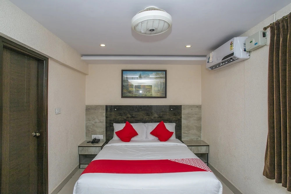 OYO 26197 Pride Suites