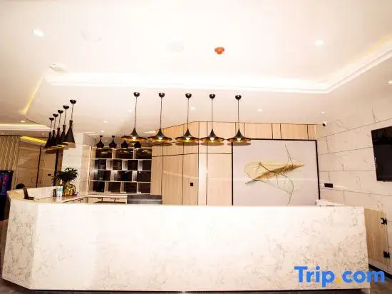 GreenTree Inn Express (Qingdao Golden Beach shanli subway station)
