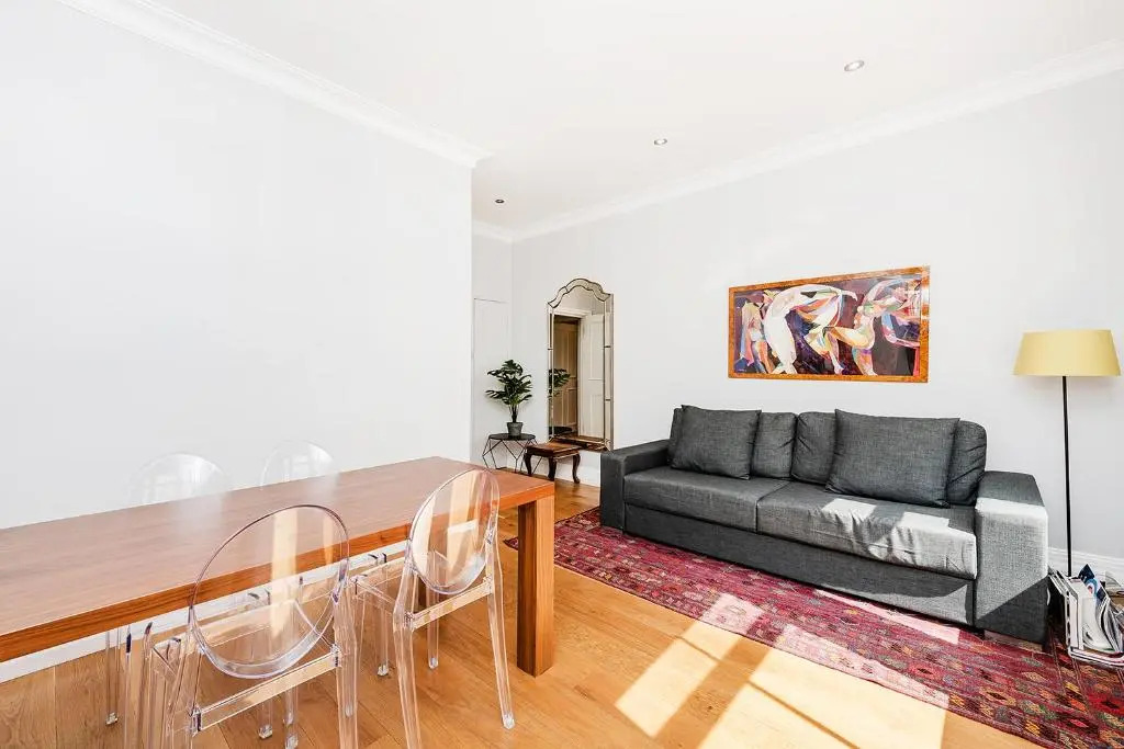Lovely 2 bedroom apartment in Notting Hill