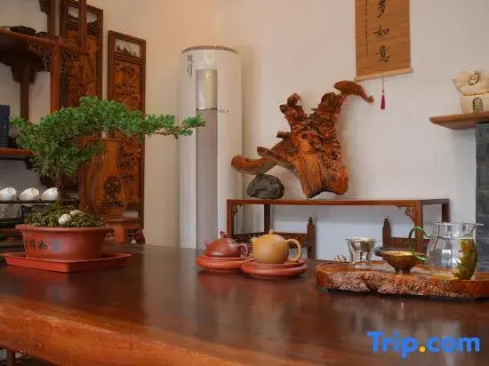 Yiyun Boutique Hostel