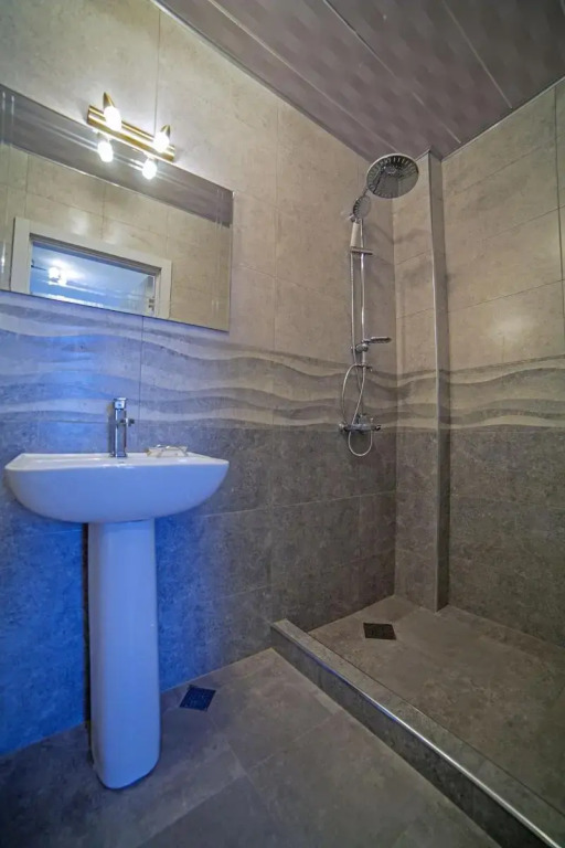 Отель Kenari