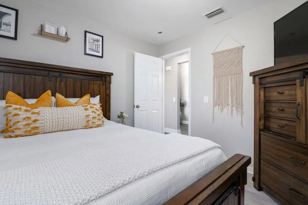 New Rental 3 Bedroom Saltwater Pool Home Sleeps 6 Fenced Backyard 3 Home by Redawning