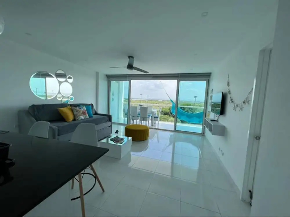 1m3-4 Beachfront Apartment With Air Conditioning And Wifi