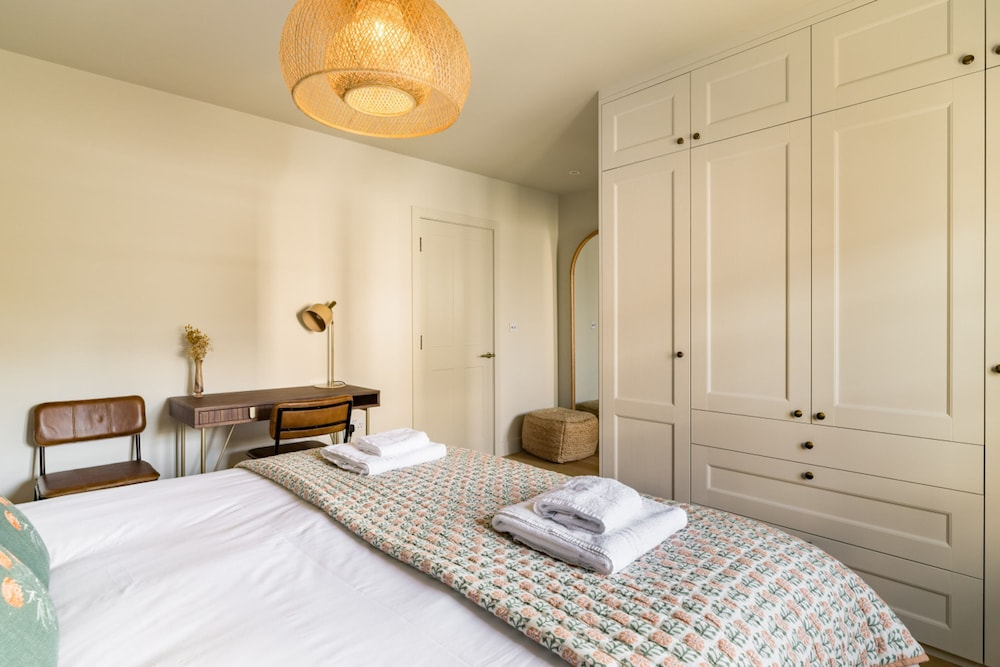 Your Place - 2 Bedroom Mews House in Notting Hill