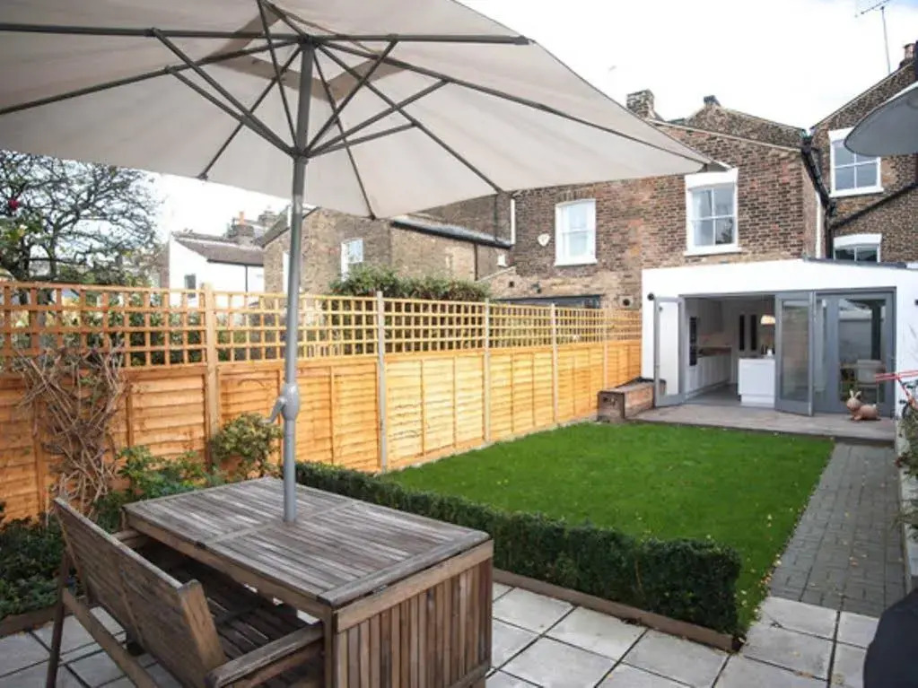 Veeve  Herrick Road House