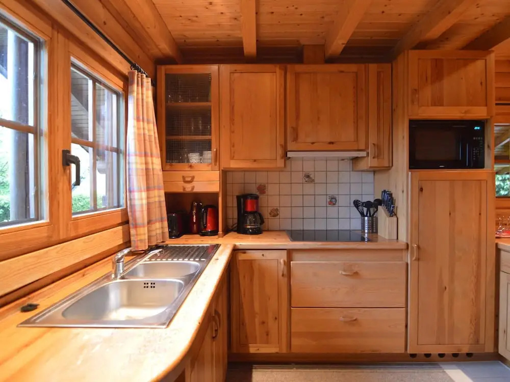 Stavelot Chalet With Garden