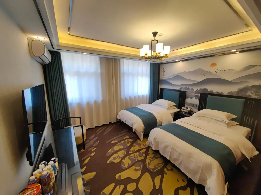 Fangcheng Zhongxuan Element Hotel
