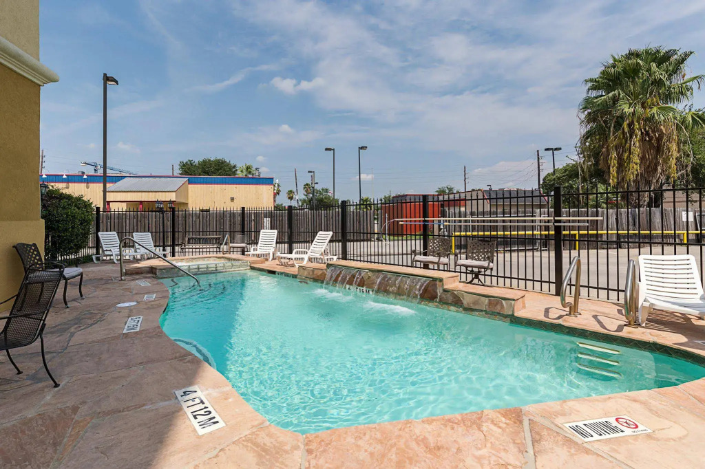 Comfort Suites Houston near Medical Center- NRG Stadium