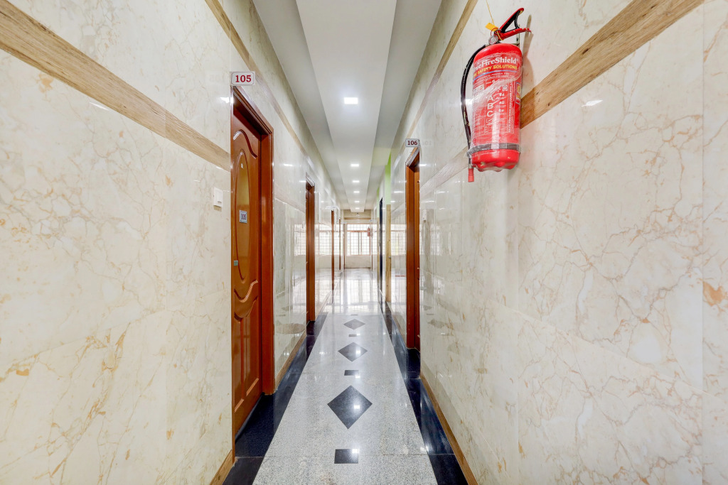 Townhouse Koyambedu Metro Station Chennai Formerly SR Residency