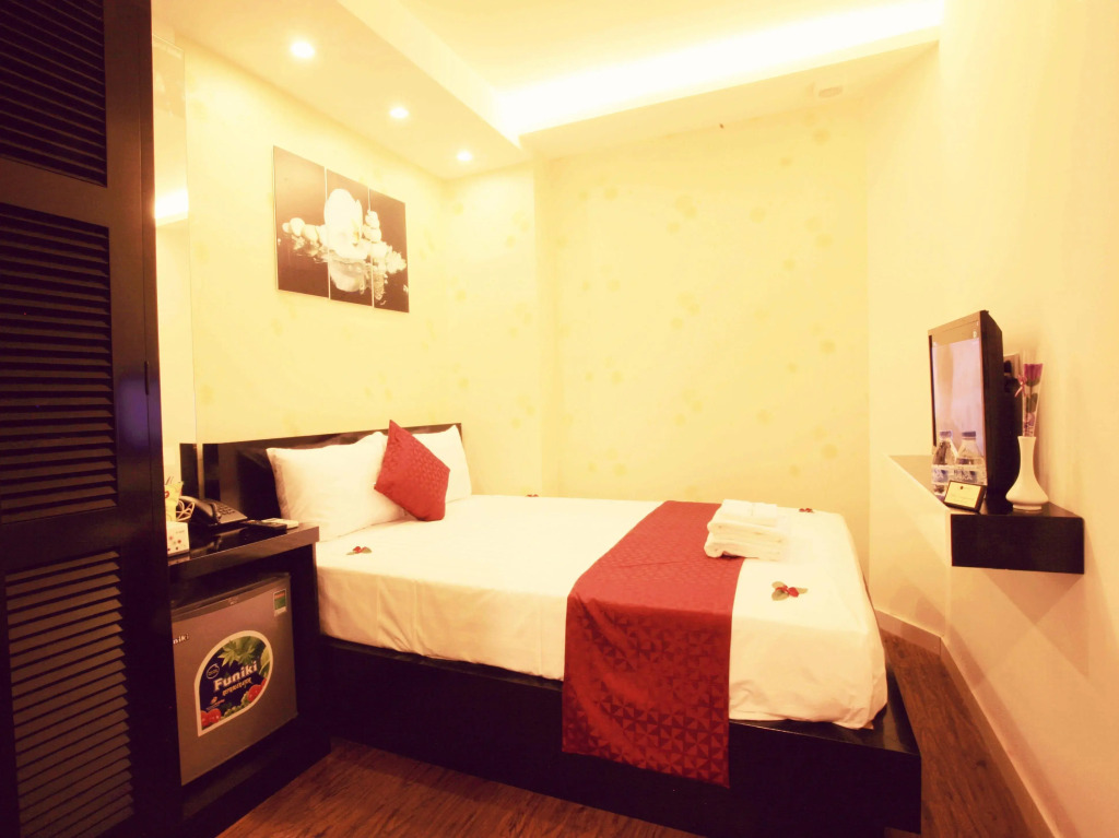 Eclipse Legend Hotel