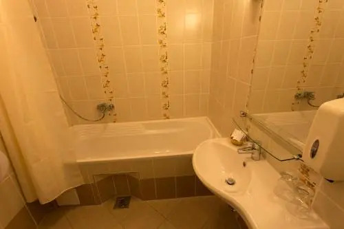 Körös Panzió és Étterem