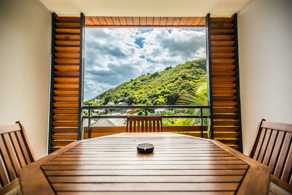 Appartement Kaza Logos