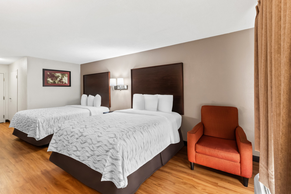 Red Roof PLUS+ & Suites Atlanta Airport South
