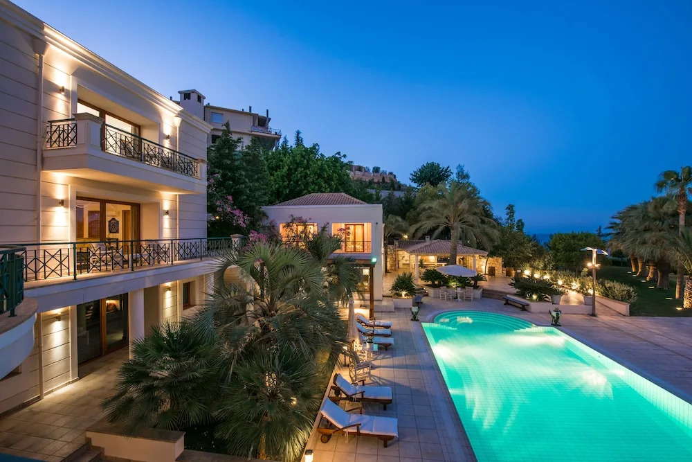 Mansion by Estia