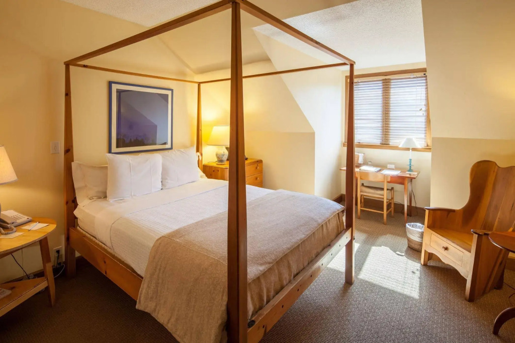 New Harmony Inn Resort and Conference Center