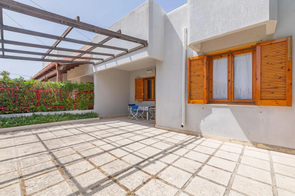 Comfortable villa near the sea in Torre dell'Orso-Albachiara