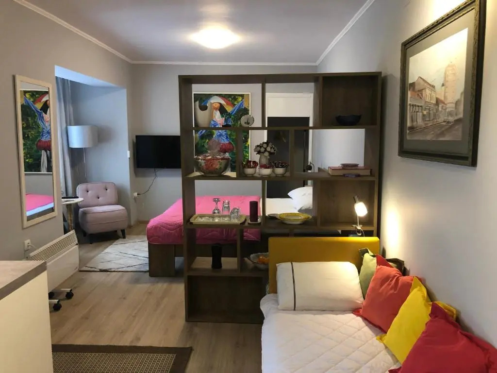 ZeMoon Apartment