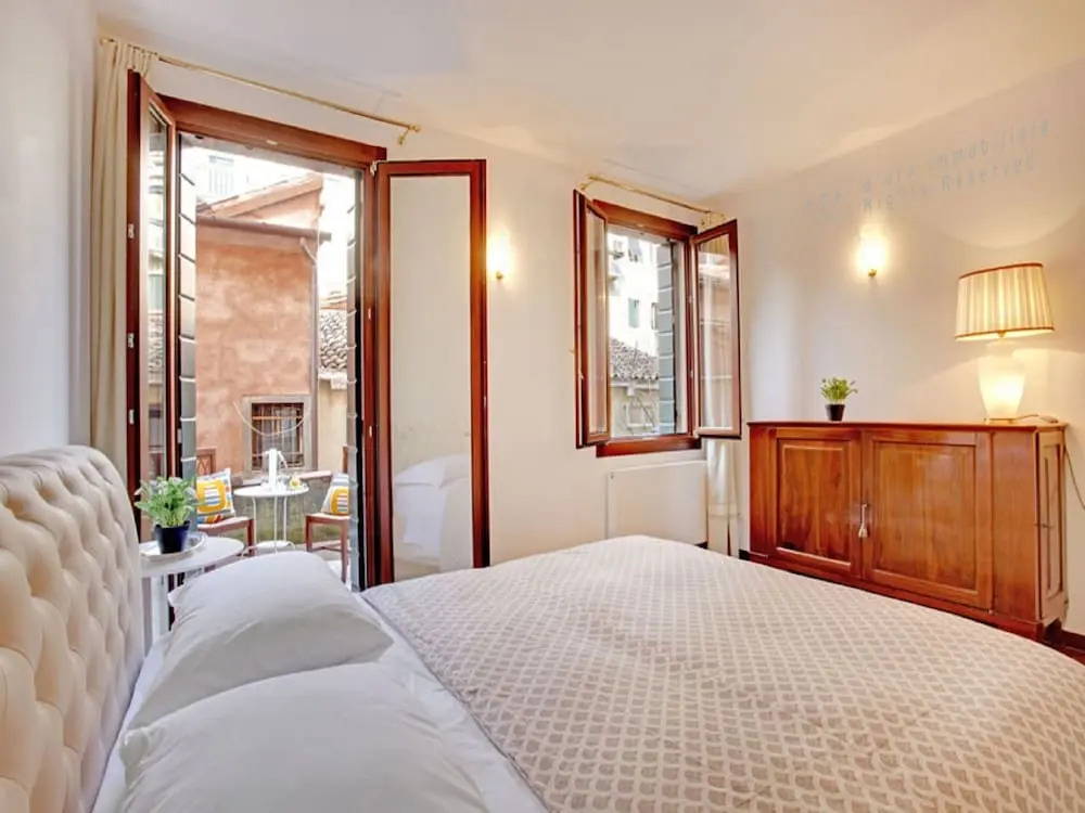 Grimaldi Apartments  - Scala Reale