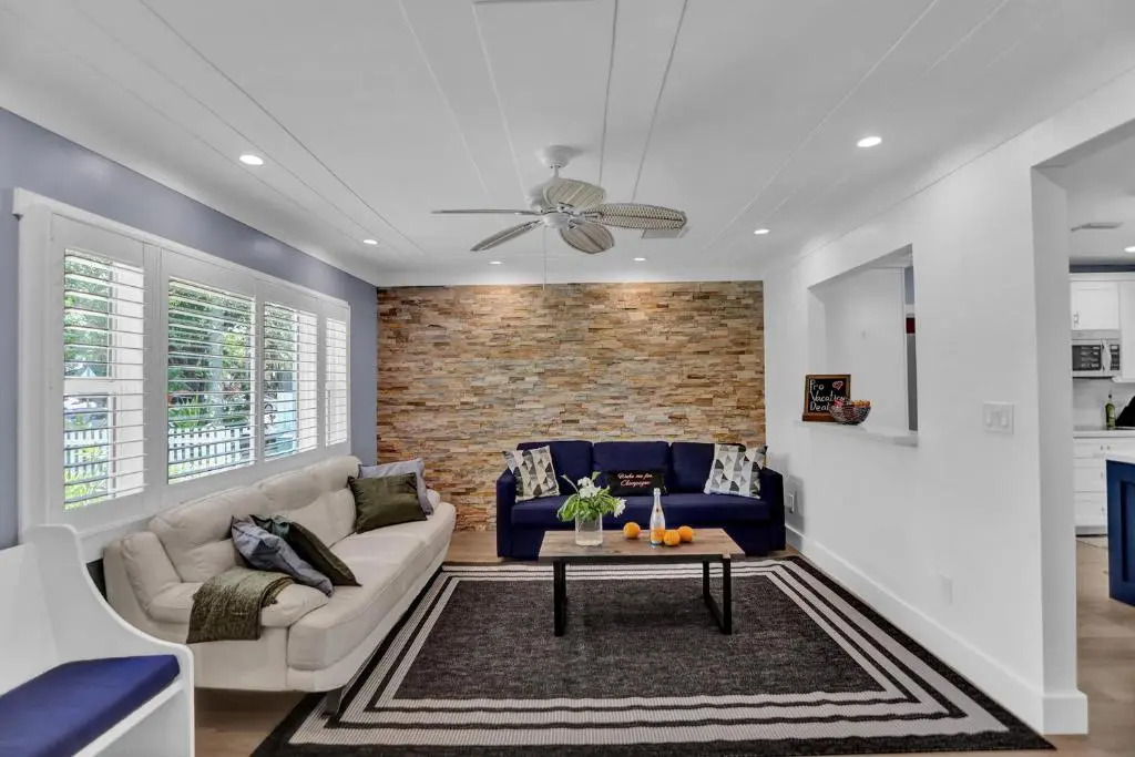 Modern & Fun 3BD Villa by the Beach, Pool & BBQ