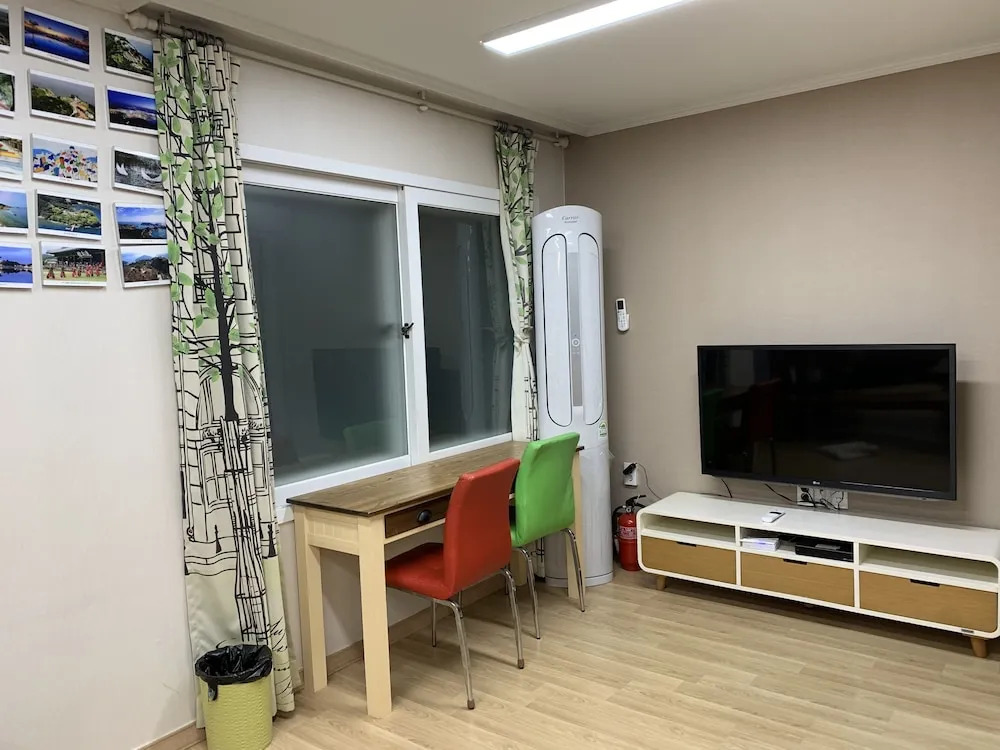 Tongyeong Camellia House