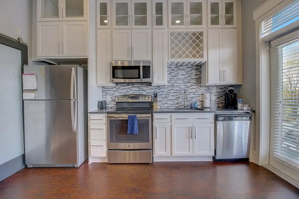 FRONTDESK Village at Commonwealth Apts Plaza Midwood Charlotte