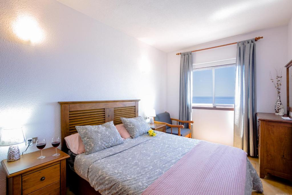 FRONT LiNE OCEAN ViEW 2BeD Wi-Fi YOUR HOLiDAY HOME