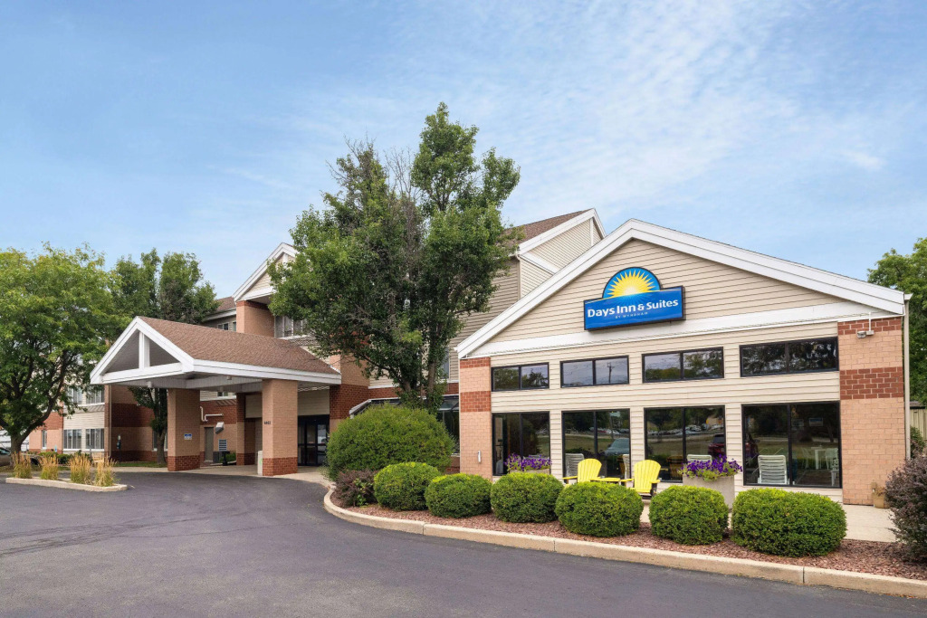 Days Inn & Suites by Wyndham Madison