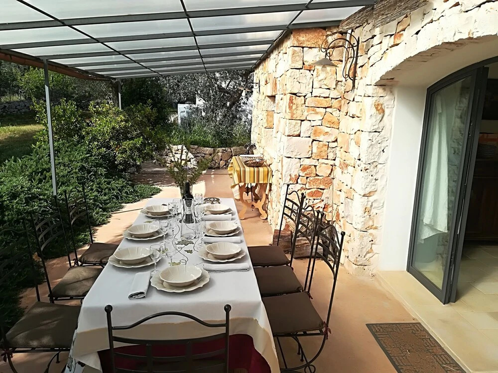 Beautiful Masseria Inside the Country and Near the sea