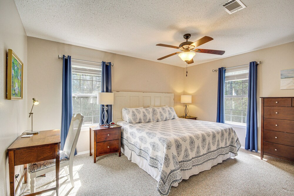 'sea La Vie' Coastal Getaway Steps From the Beach