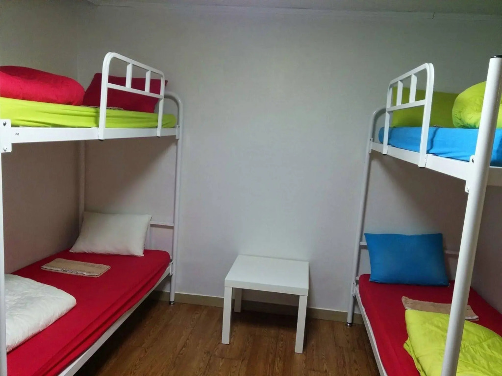 Zzzip Guesthouse in Hongdae