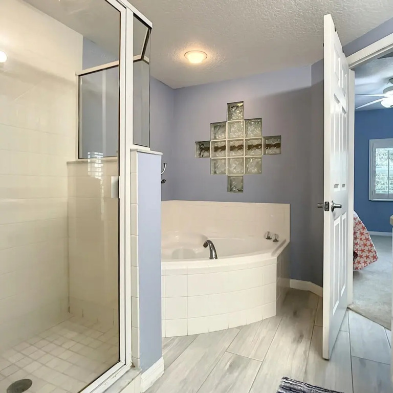 Oceanwalk Jr Penthouse Across From Pool Tennis Shuffleboard Walk to Beach Ow7 207