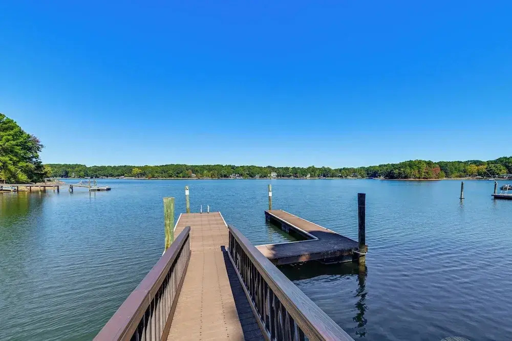 Private Dock & Beach! Lake Norman Cottage Hideaway
