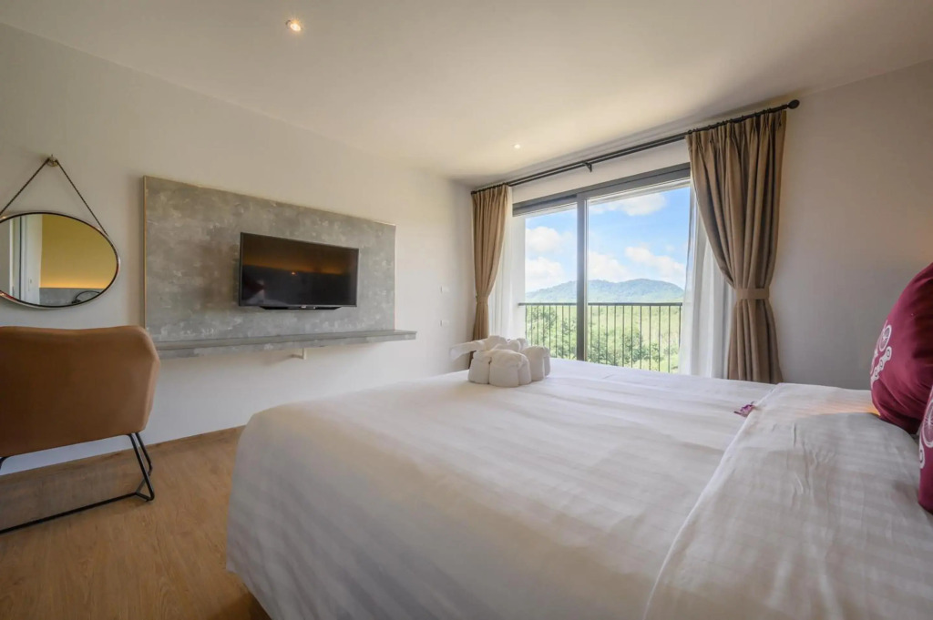 Tour De Phuket Hotel - SHA Plus