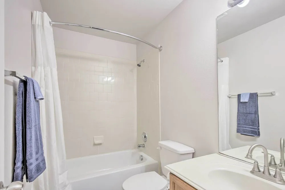 San Antonio Getaway w/ Game Room, Near Seaworld!