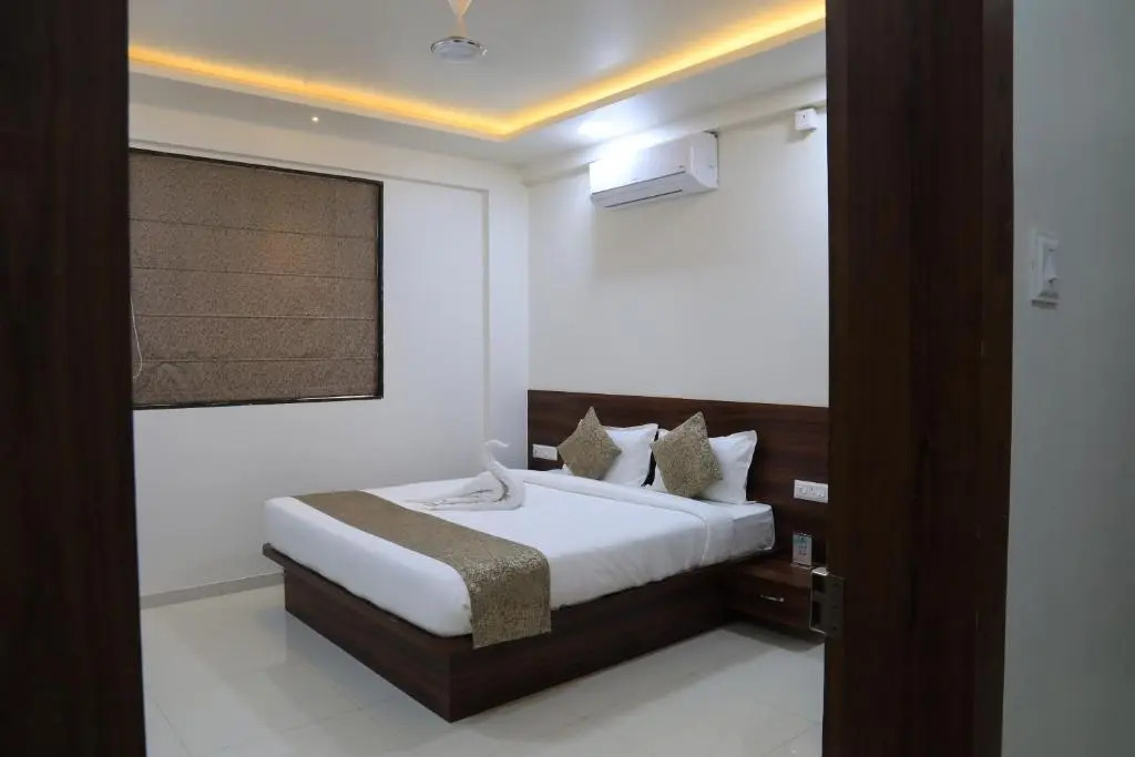 Hotel StayBird - Nest, Kharadi