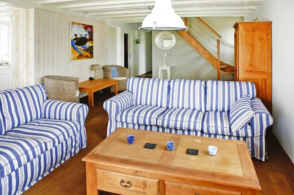 Holiday Home in Chenac With Stunning Terrace Views