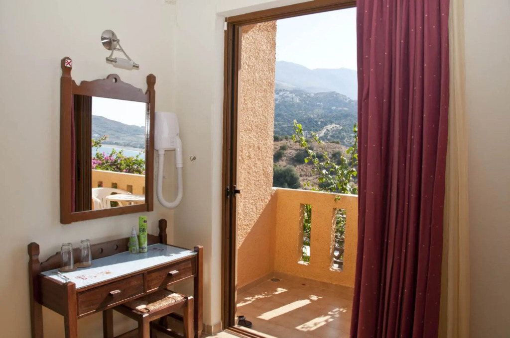 Lappa Hotel