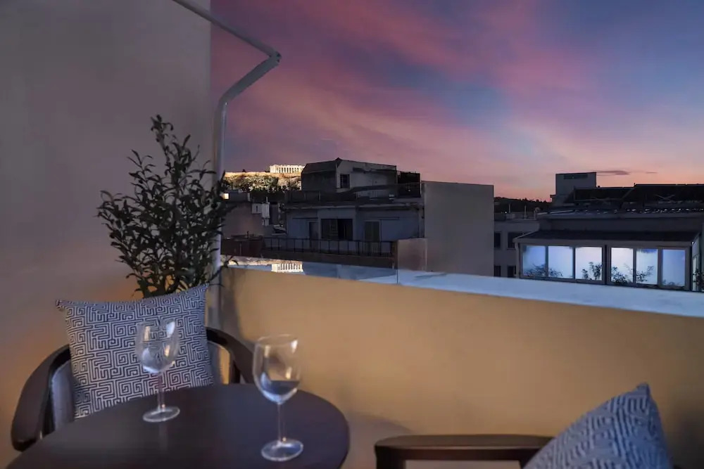 MONK Monastiraki Suites