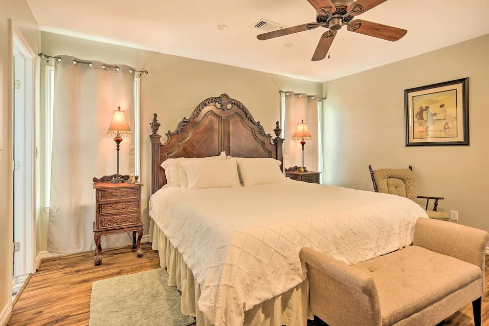 'the Gathering Place' Brenham Home on 6 Acres