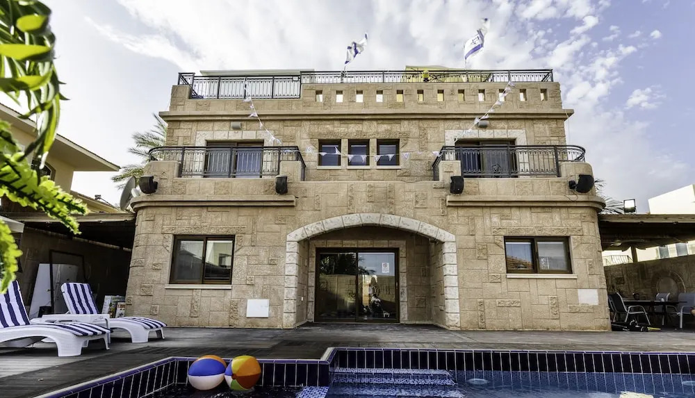 The presidential palace - Yalarent
