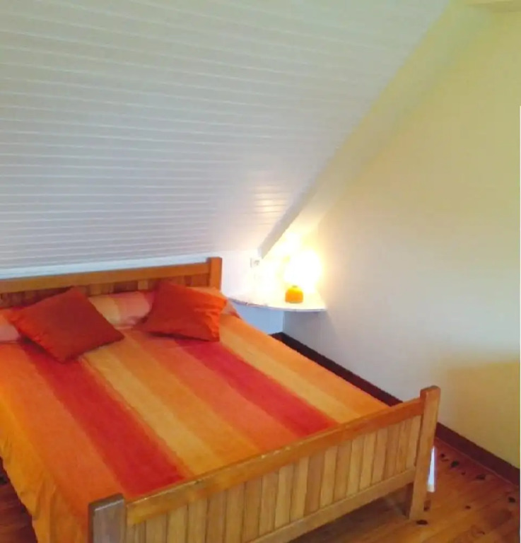 House With 2 Bedrooms in Pouldreuzic, With Furnished Garden and Wifi -