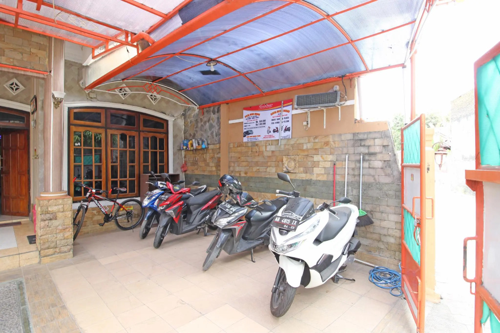 RedDoorz near Mall Ambarukmo Yogyakarta
