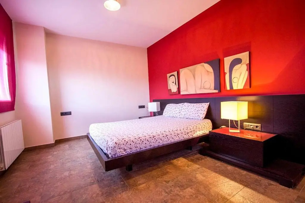 Catalunya Casas Modern and spacious with private pool close to BCN