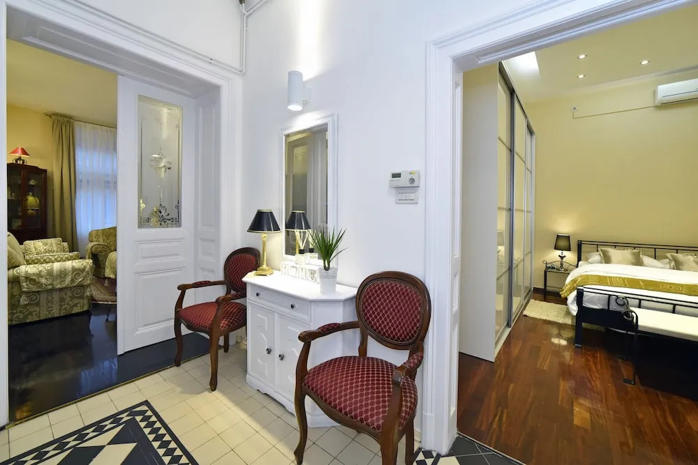 Apartment Luxury Residence Center